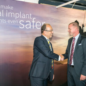 همکاری تجاری دو غول دنیای دندان‌پزشکی!